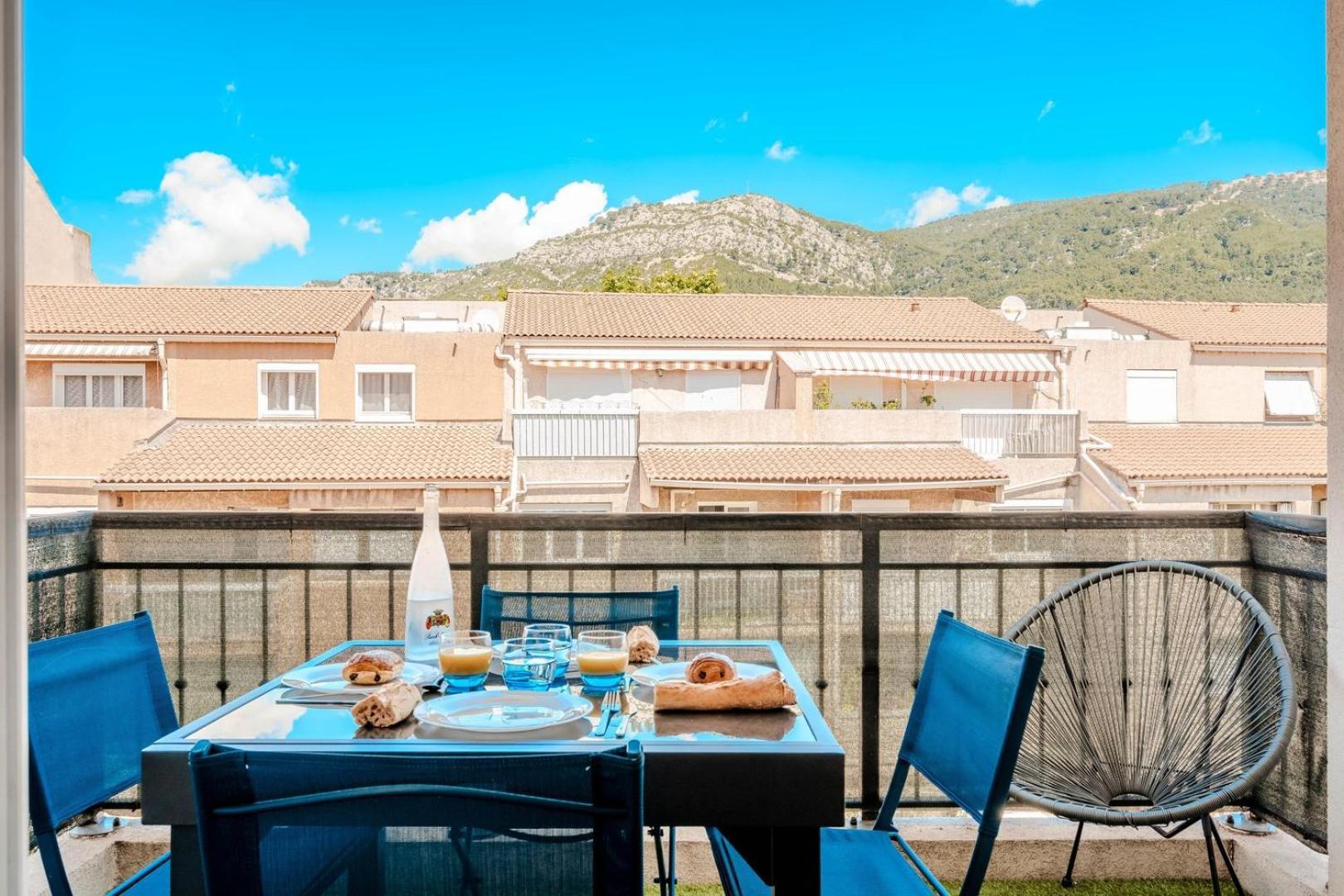 Le Neroli T2 Dernier Etage Avec Terrasse Et Garage Apartment Toulon Exterior photo